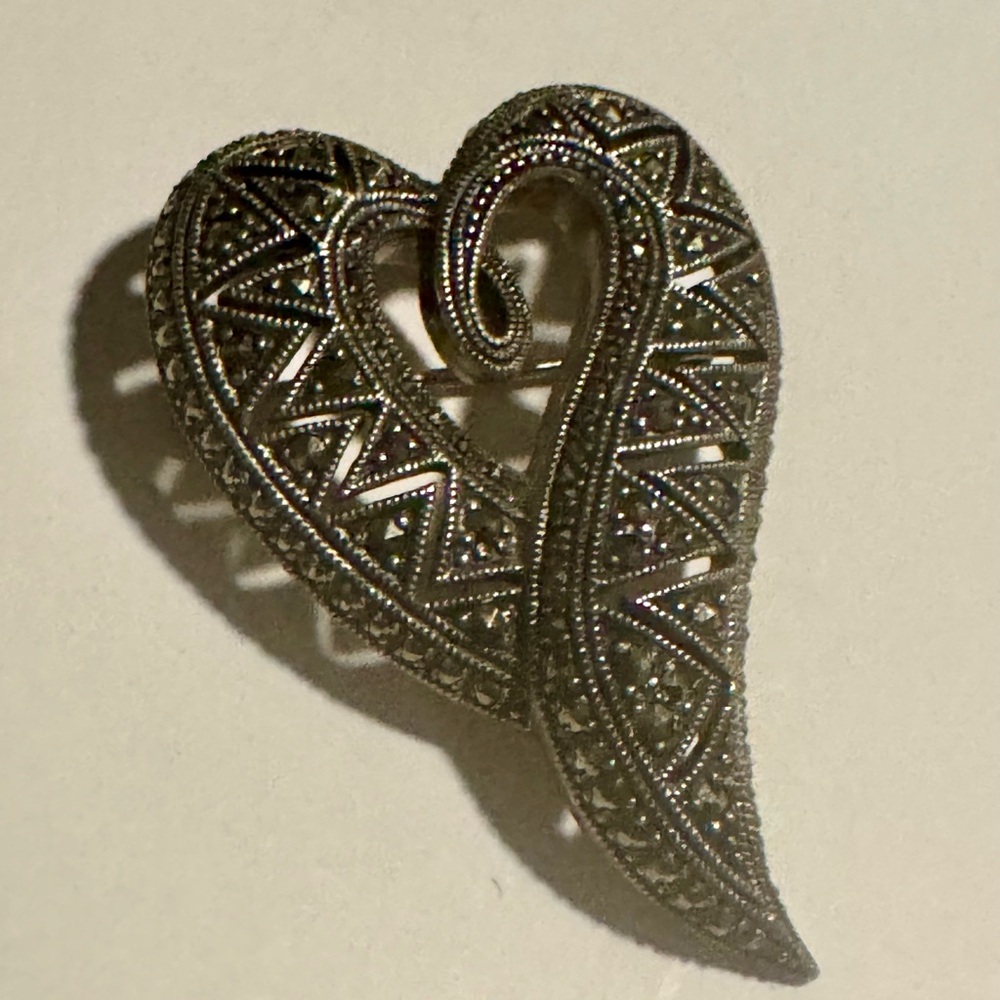 Vintage Sterling Silver Marcasite Open Heart Brooch Pin - Picture 6 of 6